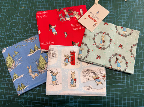 Peter Rabbit The Most Wonderful Time Of The Year s– 4 x Fat Quarter Bundle